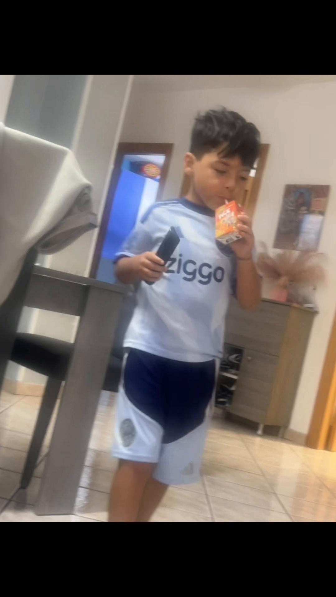@saveriozaira👨👩👦👦
