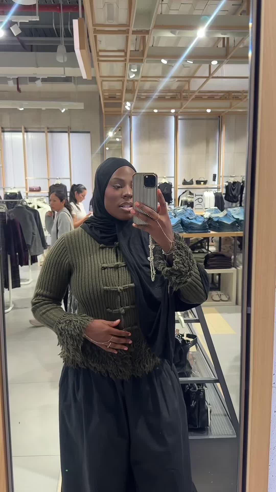 @ameenaroshae
