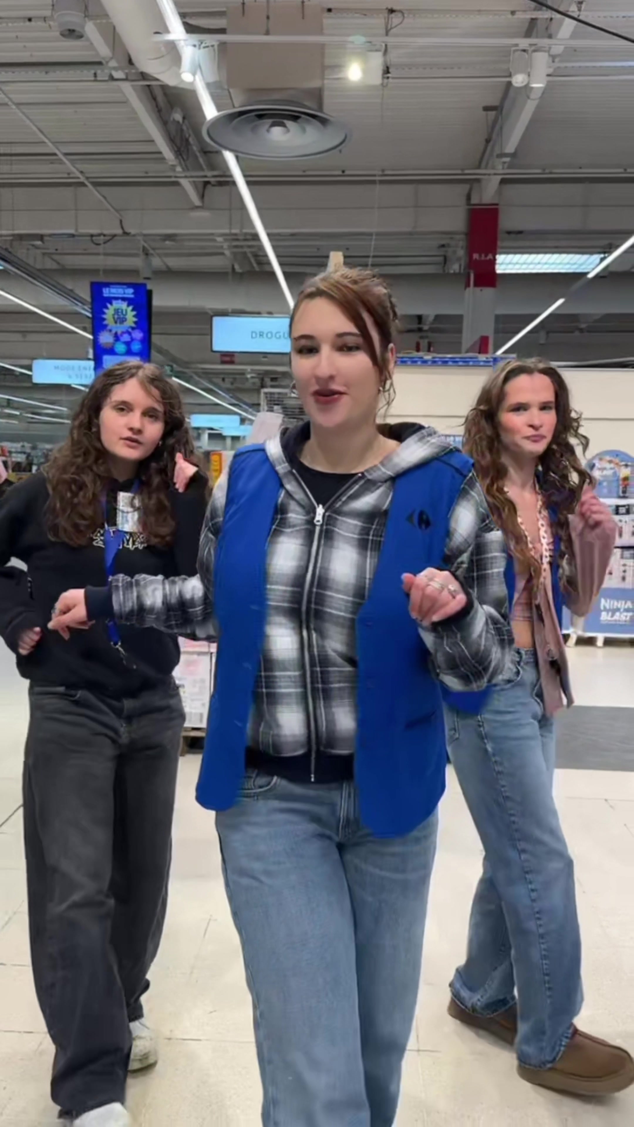 @Carrefour Laval