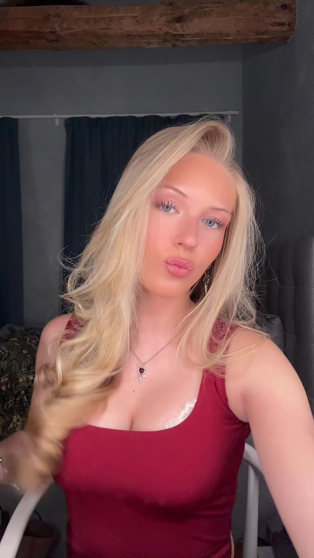 @Lo