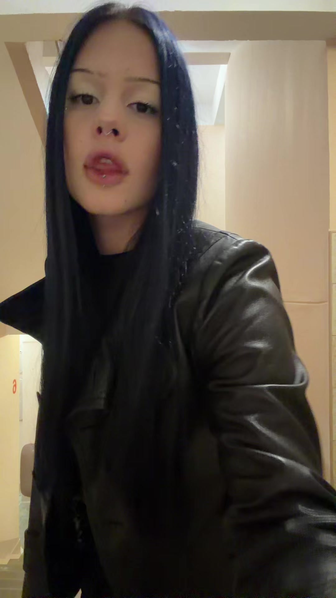 @МАКУКА