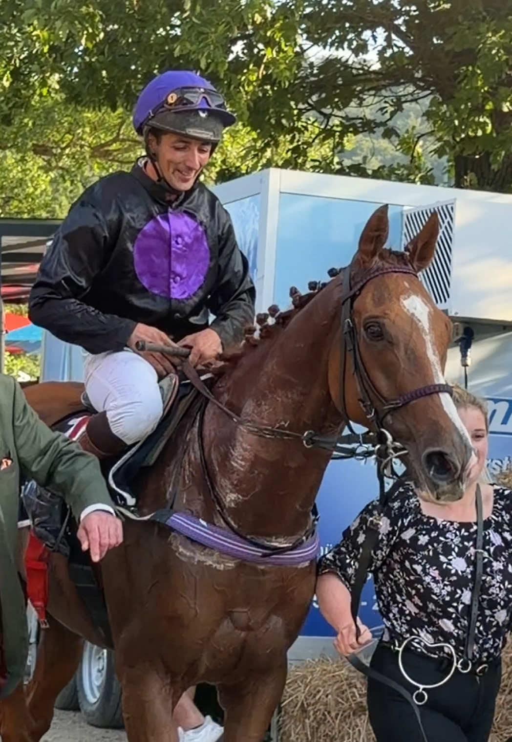 @Laura | German Horseracing