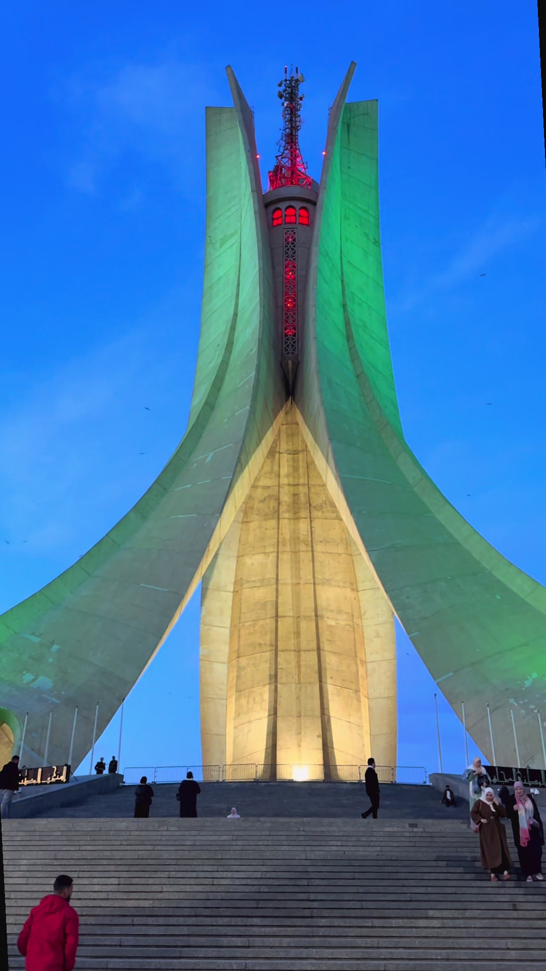@Sophia