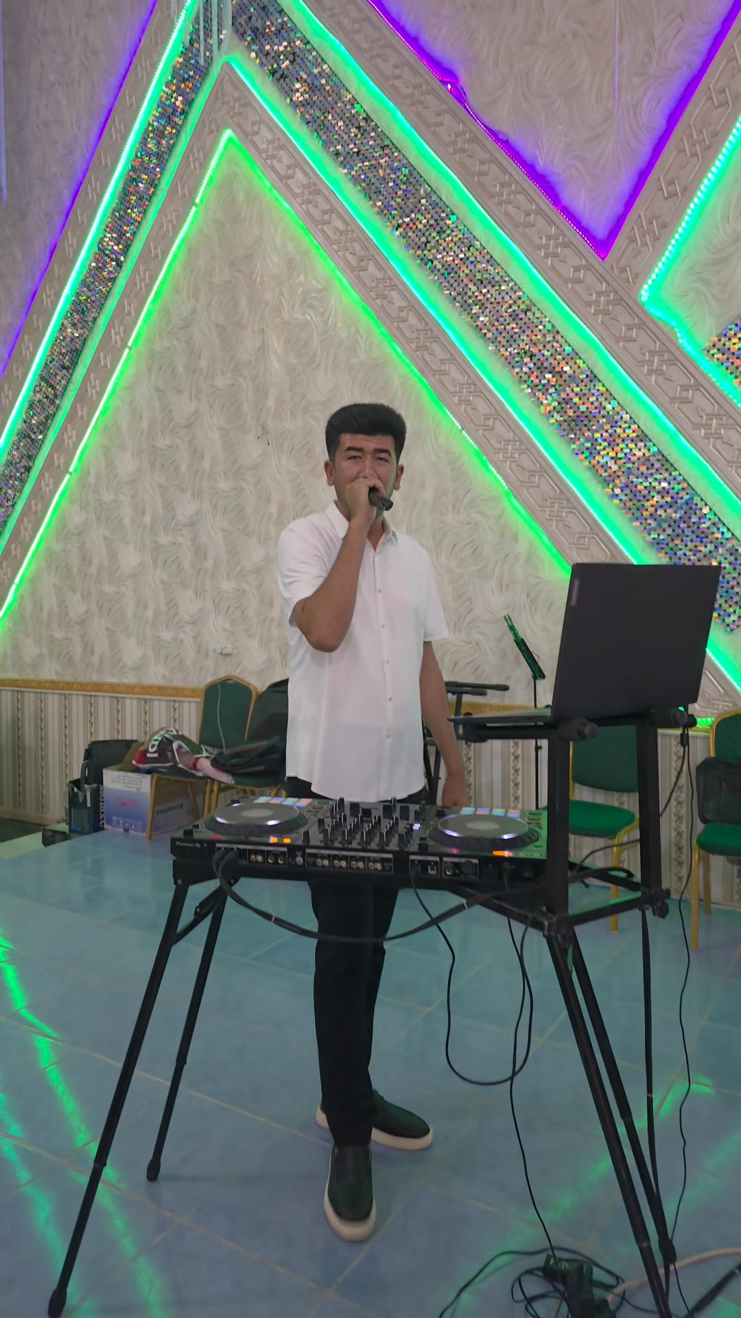 @DJ HeNiX
