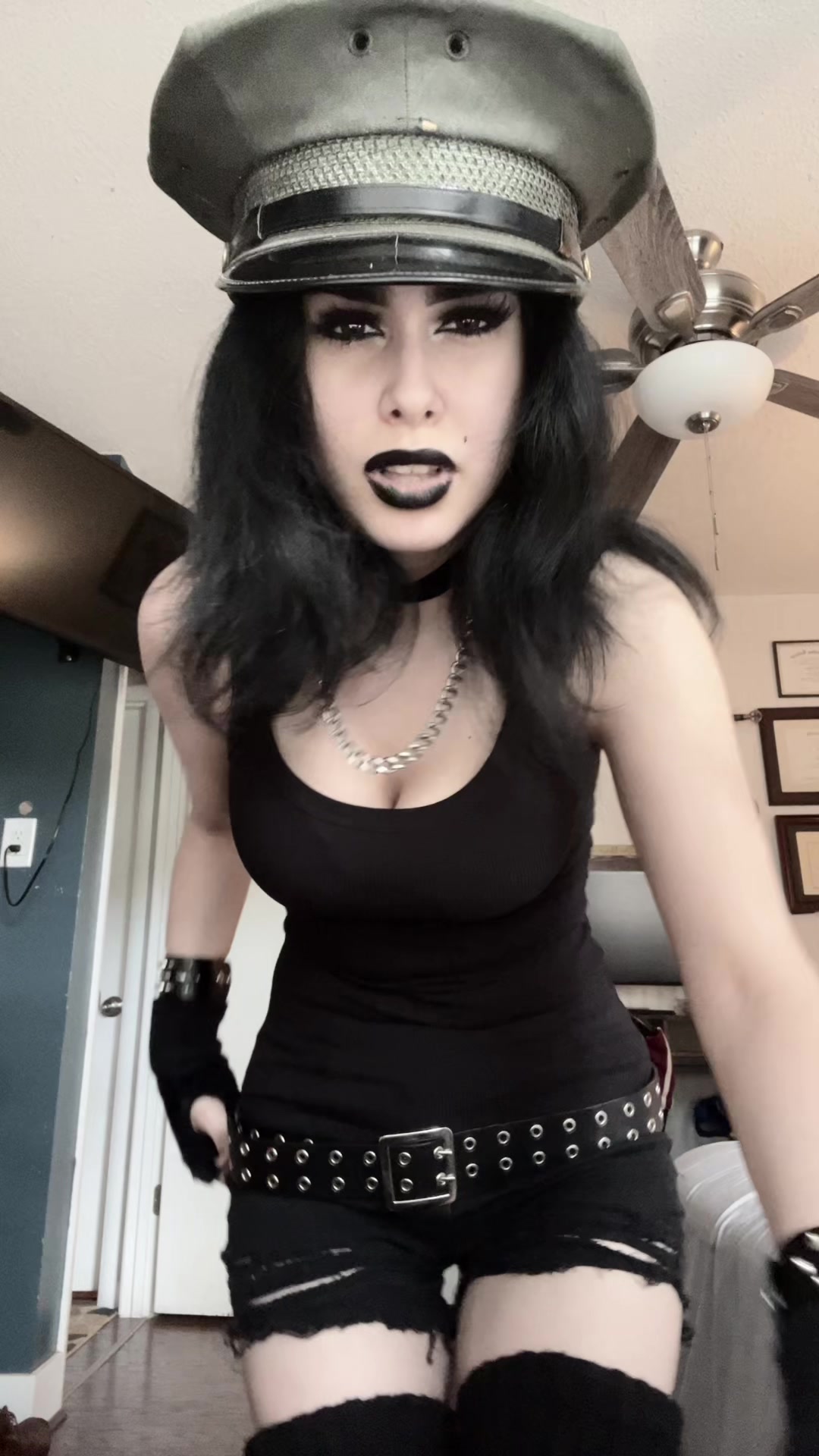 @Maria🦇
