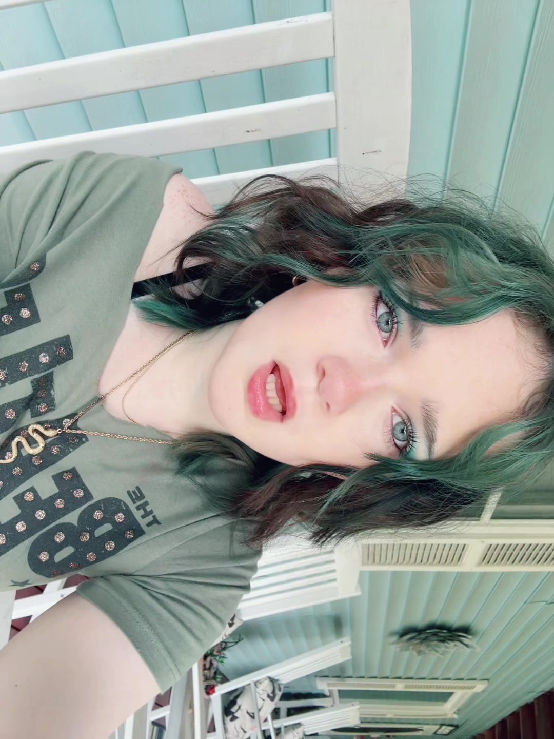 @mel ☮︎