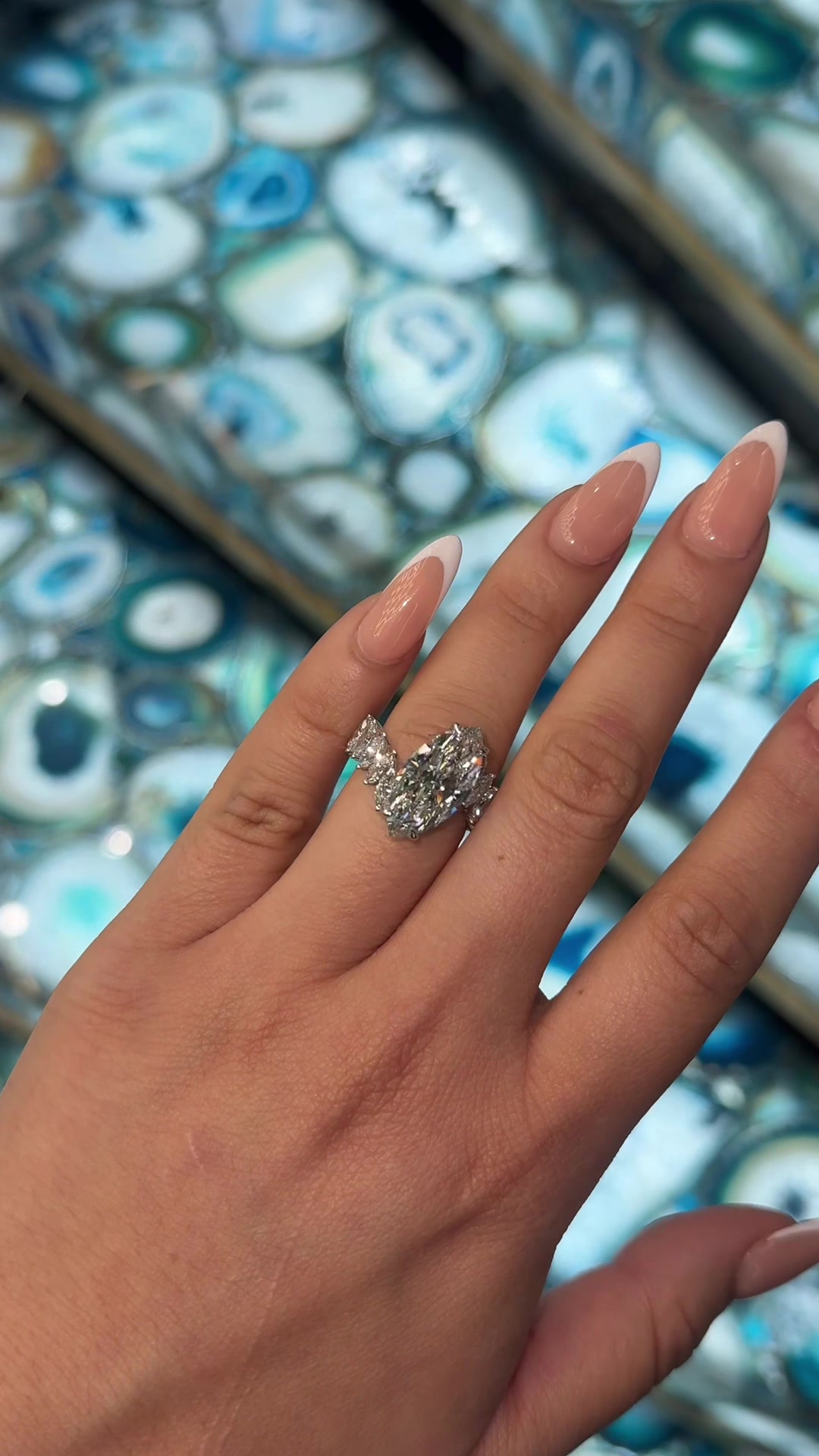 @Victoria Pristine💎