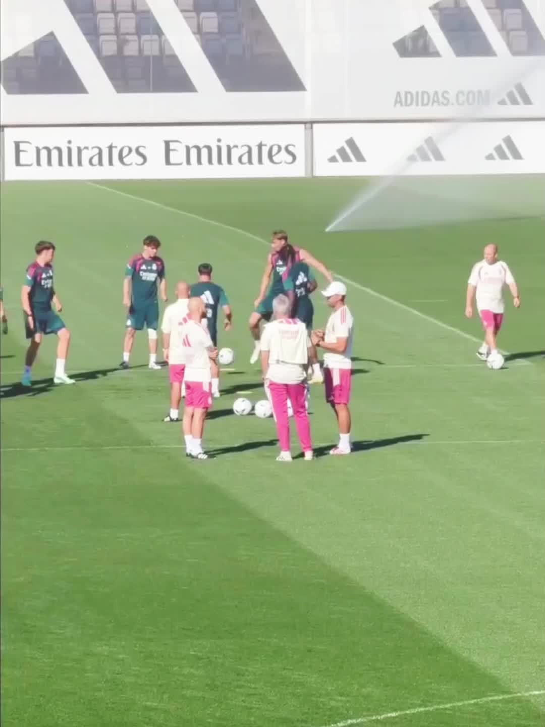 @𝗝𝗨𝗗𝗜_⁵🦅