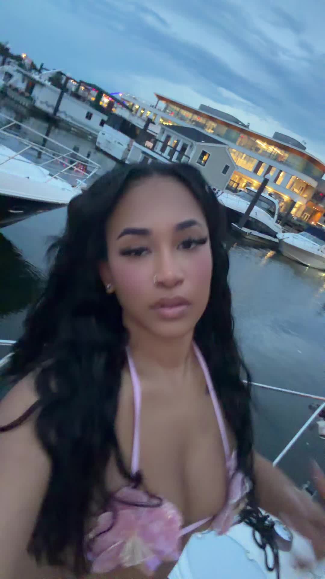 @Araya Evans