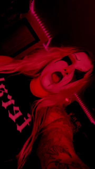 @🎪🔪A girl named Drool🔪🎪