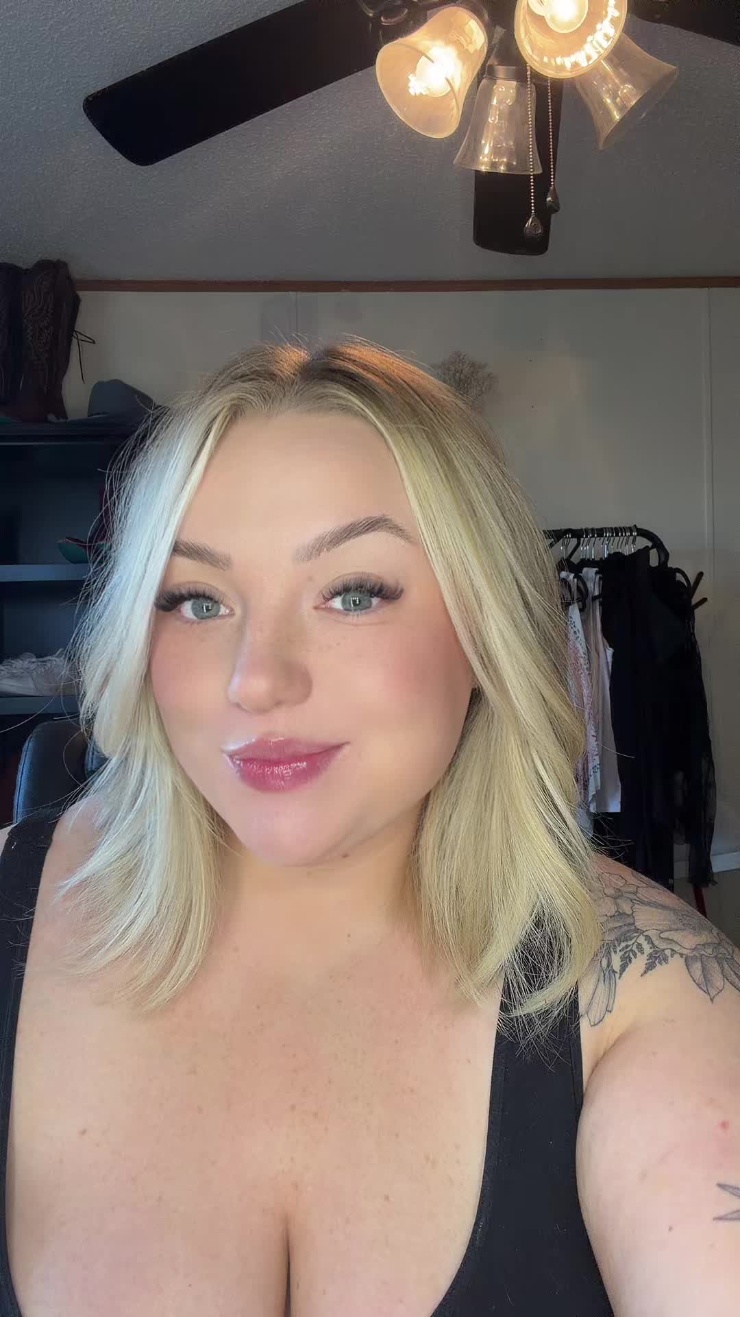 @Julia | MN Hairstylist