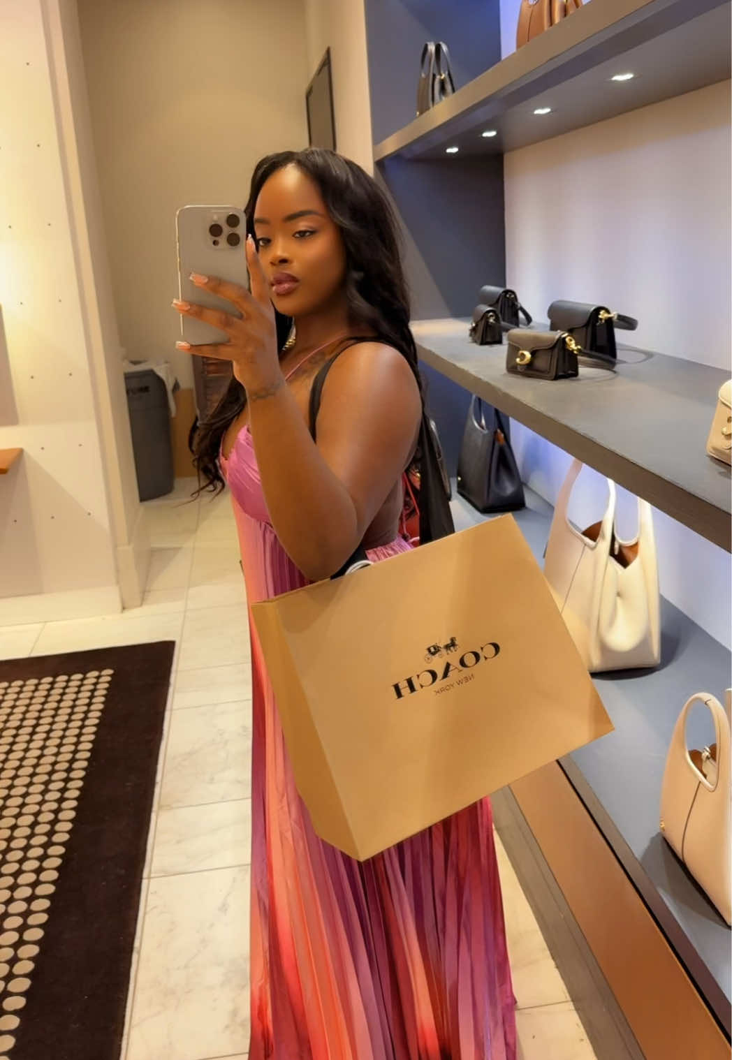 @Alesha|Bag Decisions™️