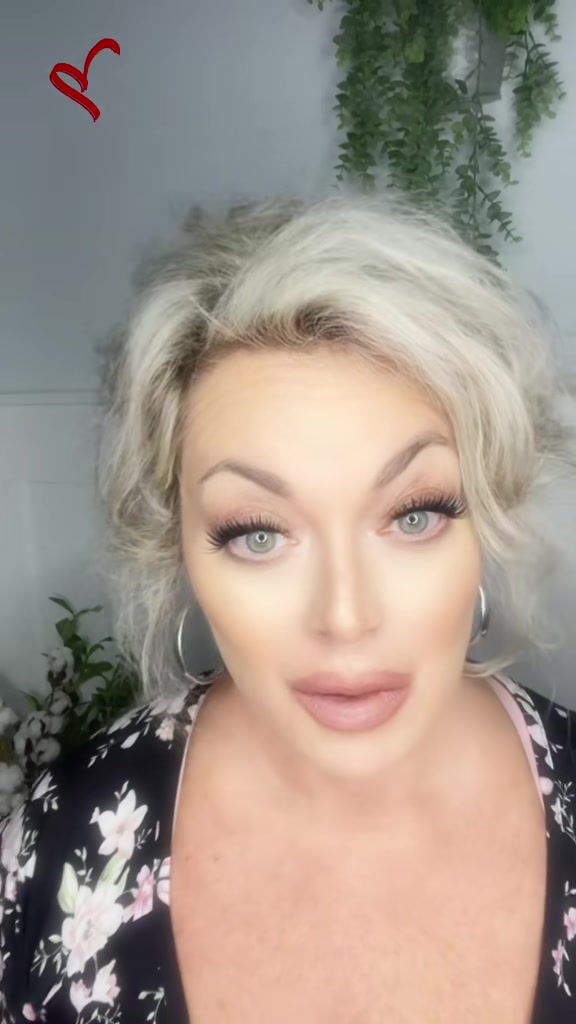 @Pepper_Lynne