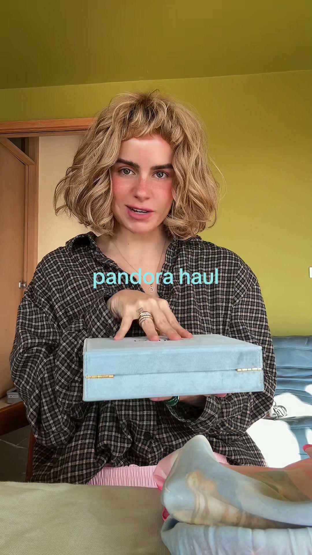 @courtneecrews