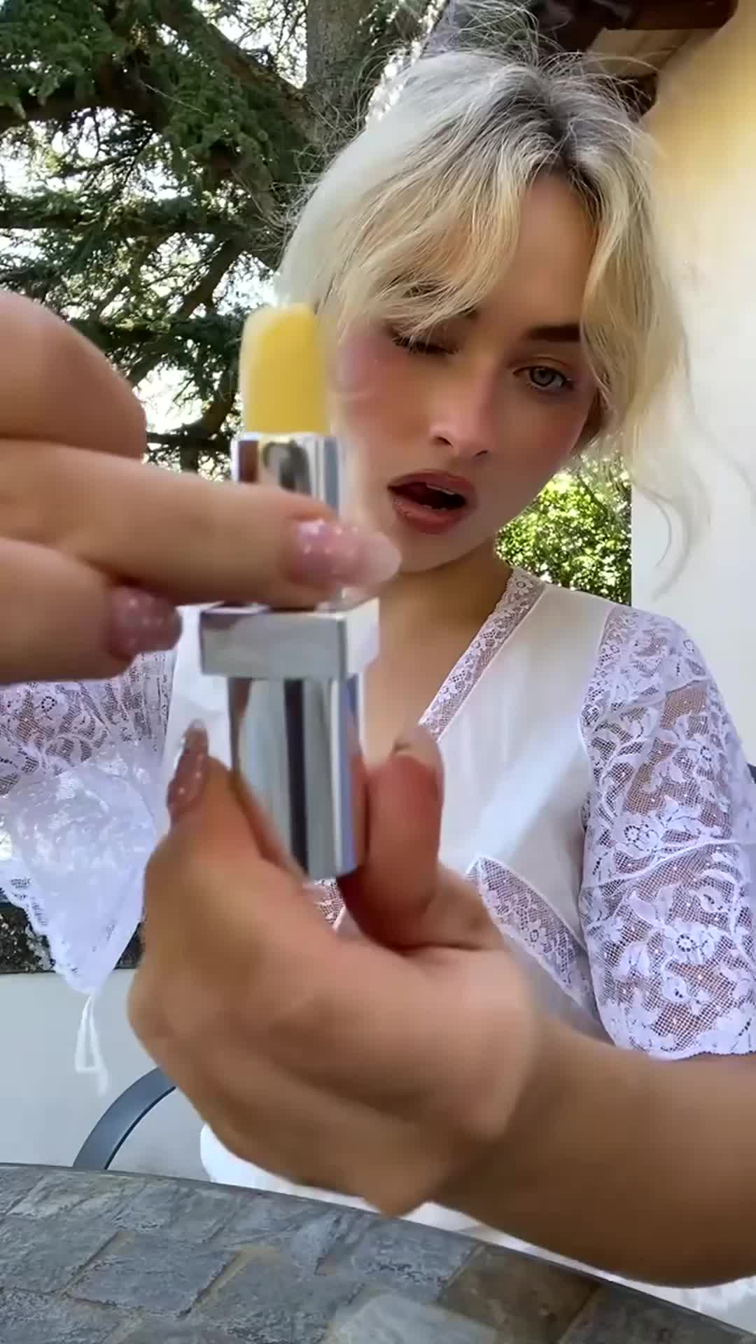 @esmenoonan
