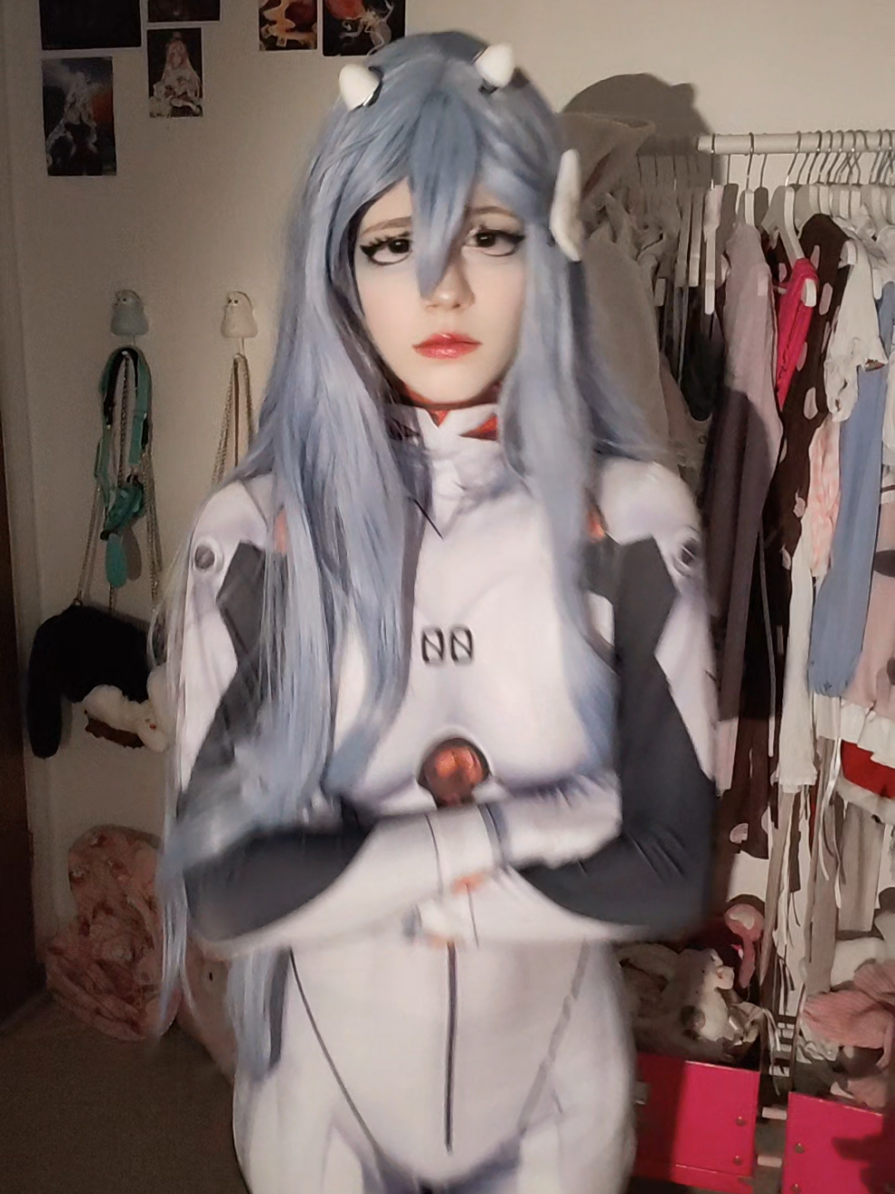 @:D