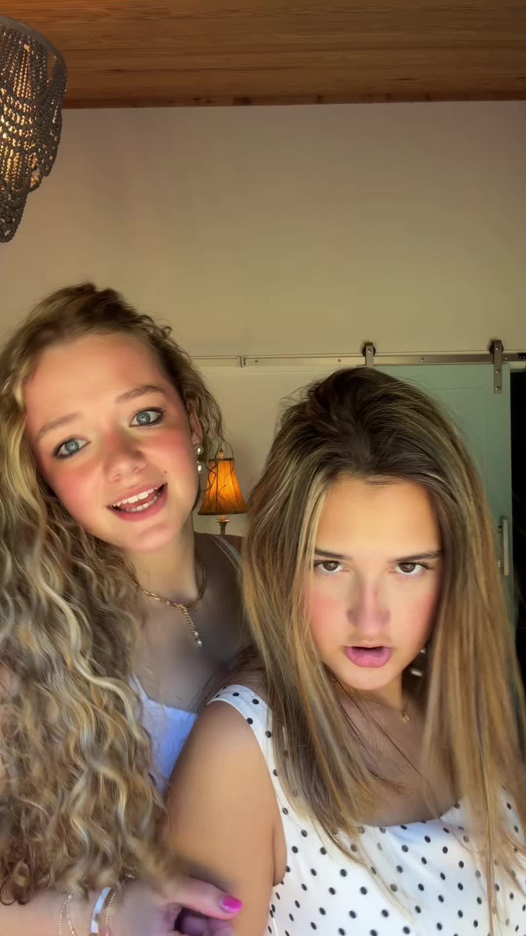 @miriamdickenss