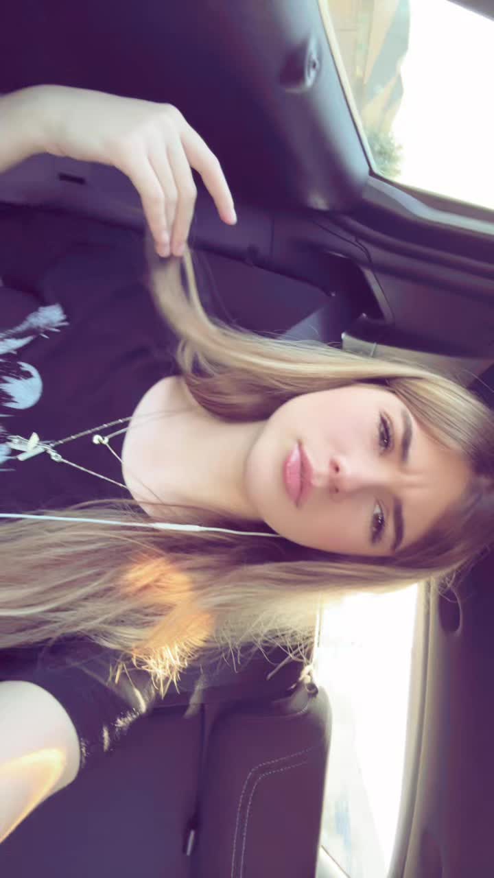 @karrawashere