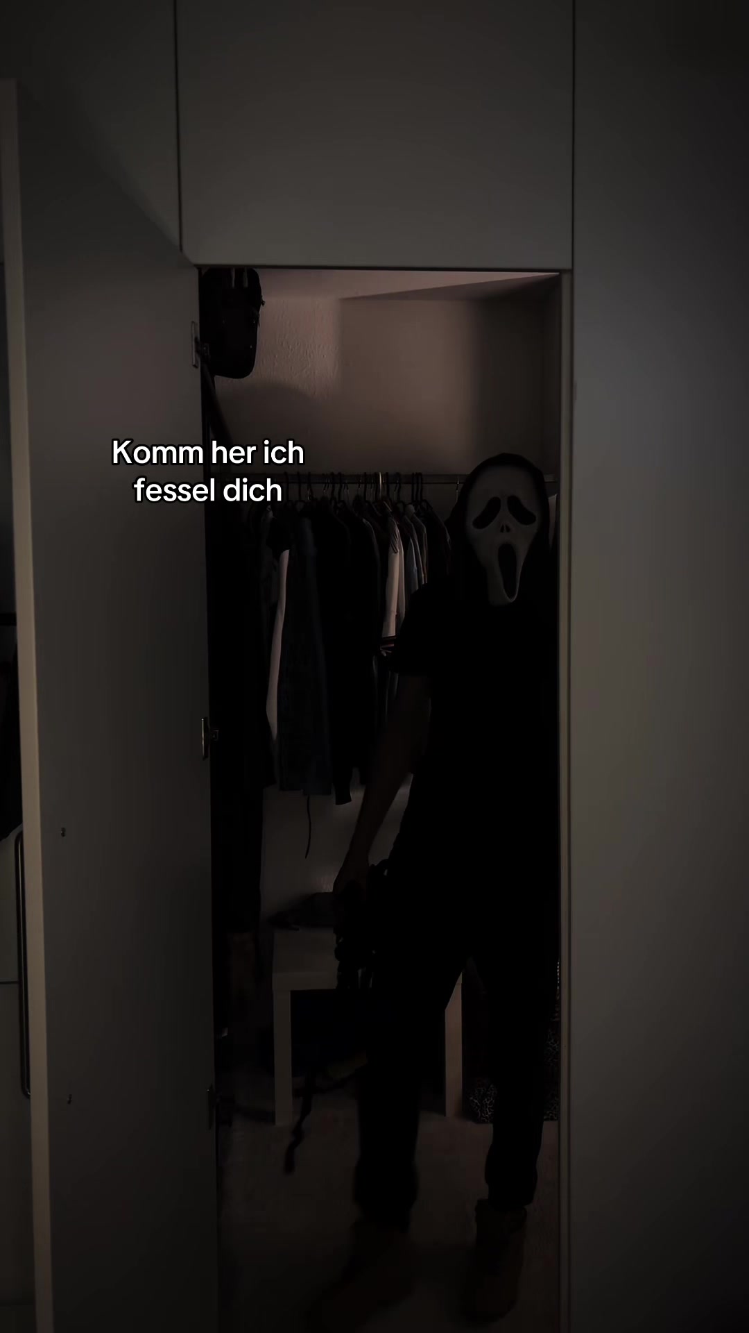 @maskromance