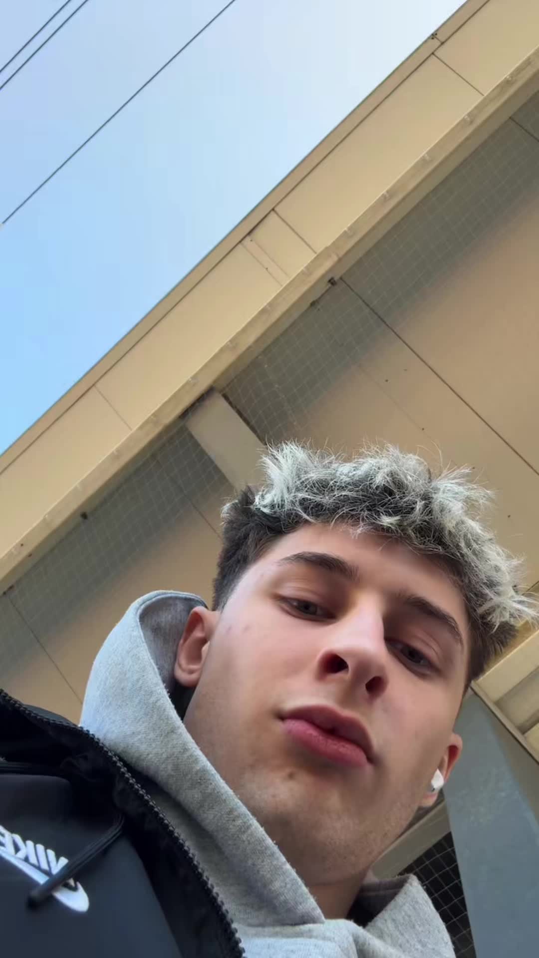 @miczel | ig: m1czel