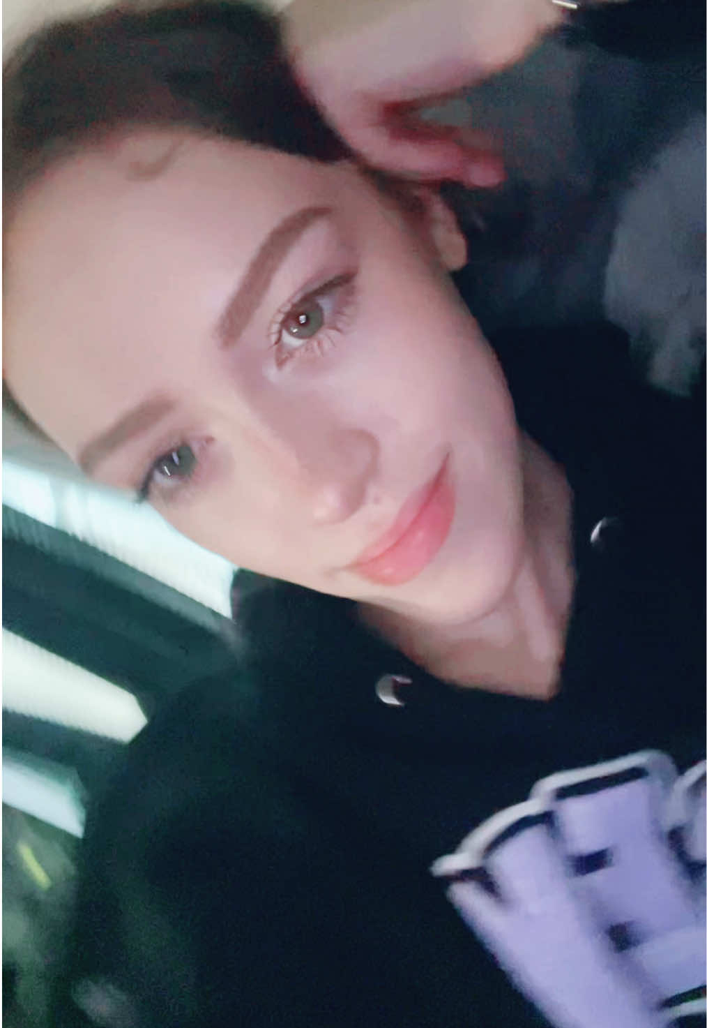 @elleb0dhi