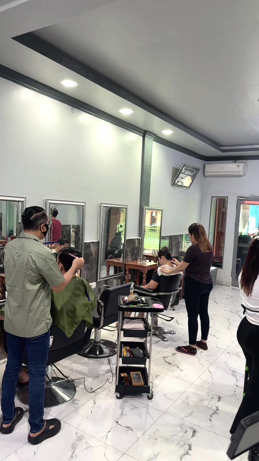 @Zeriko yr salon. Y&R salon