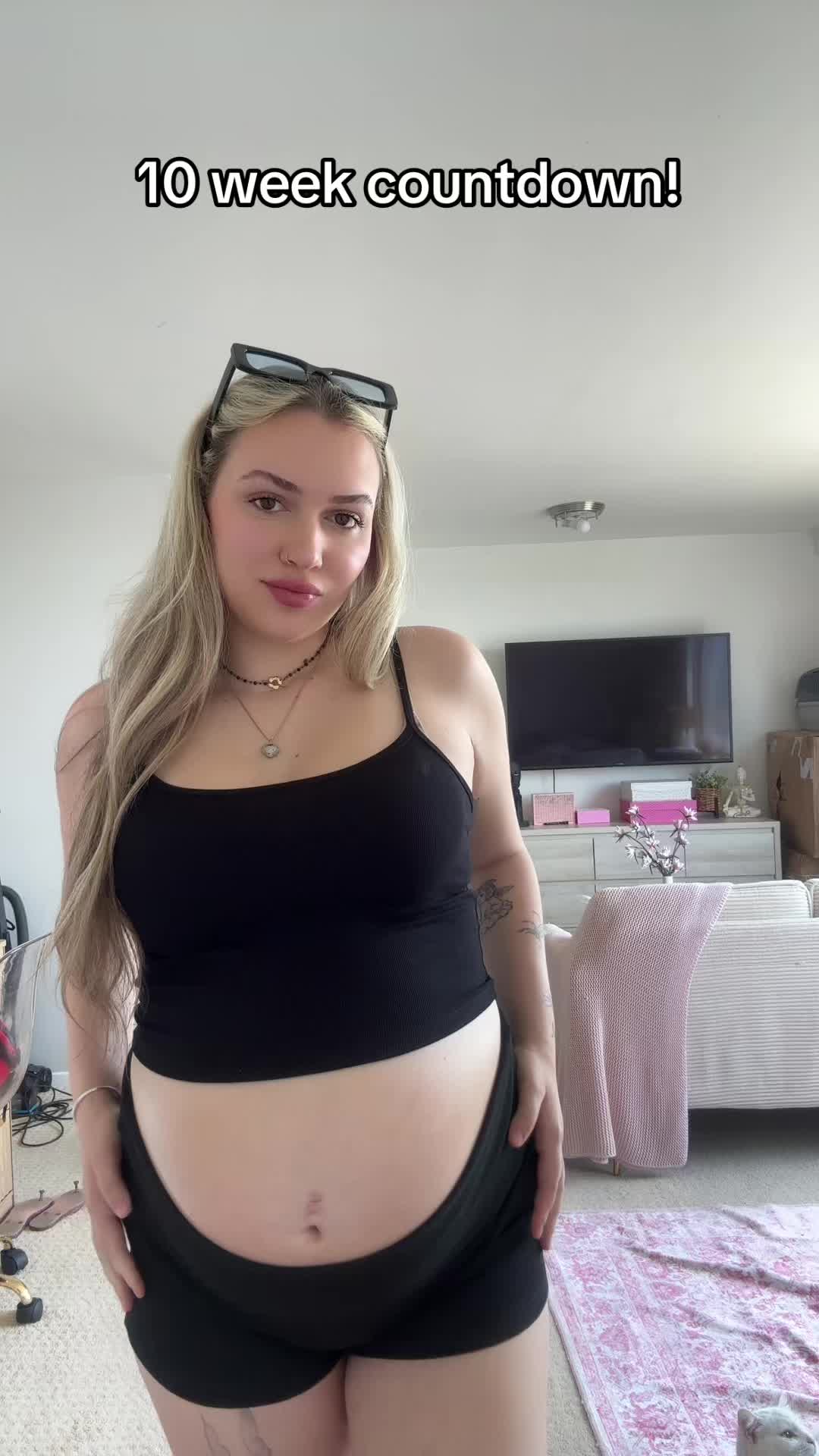 @juju | girl mom to millie🌸