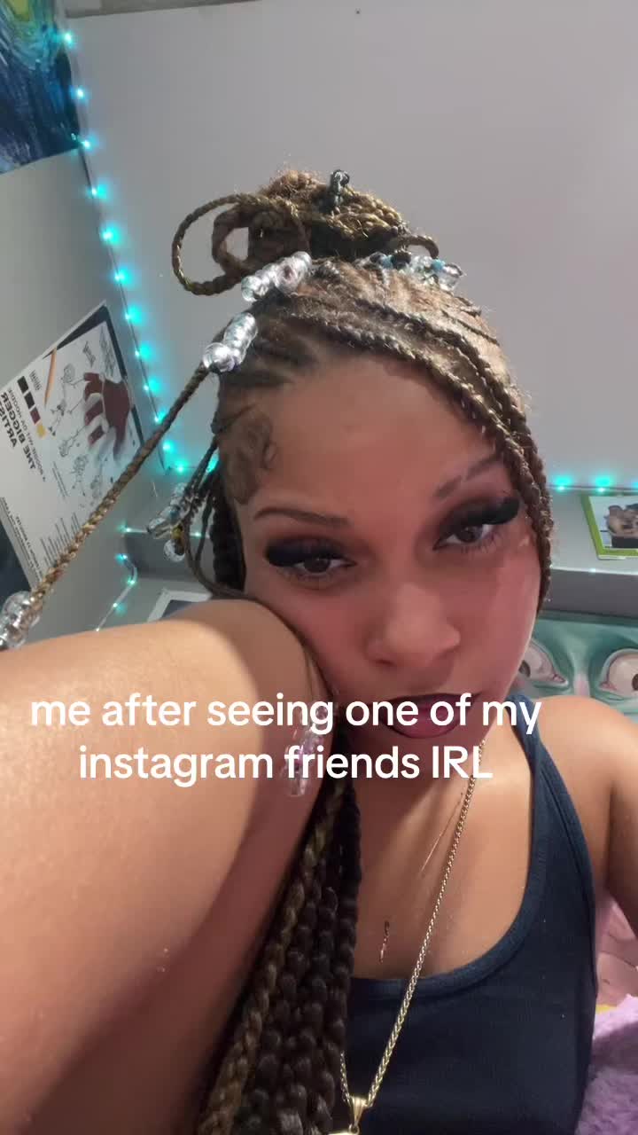 @bdotswrld