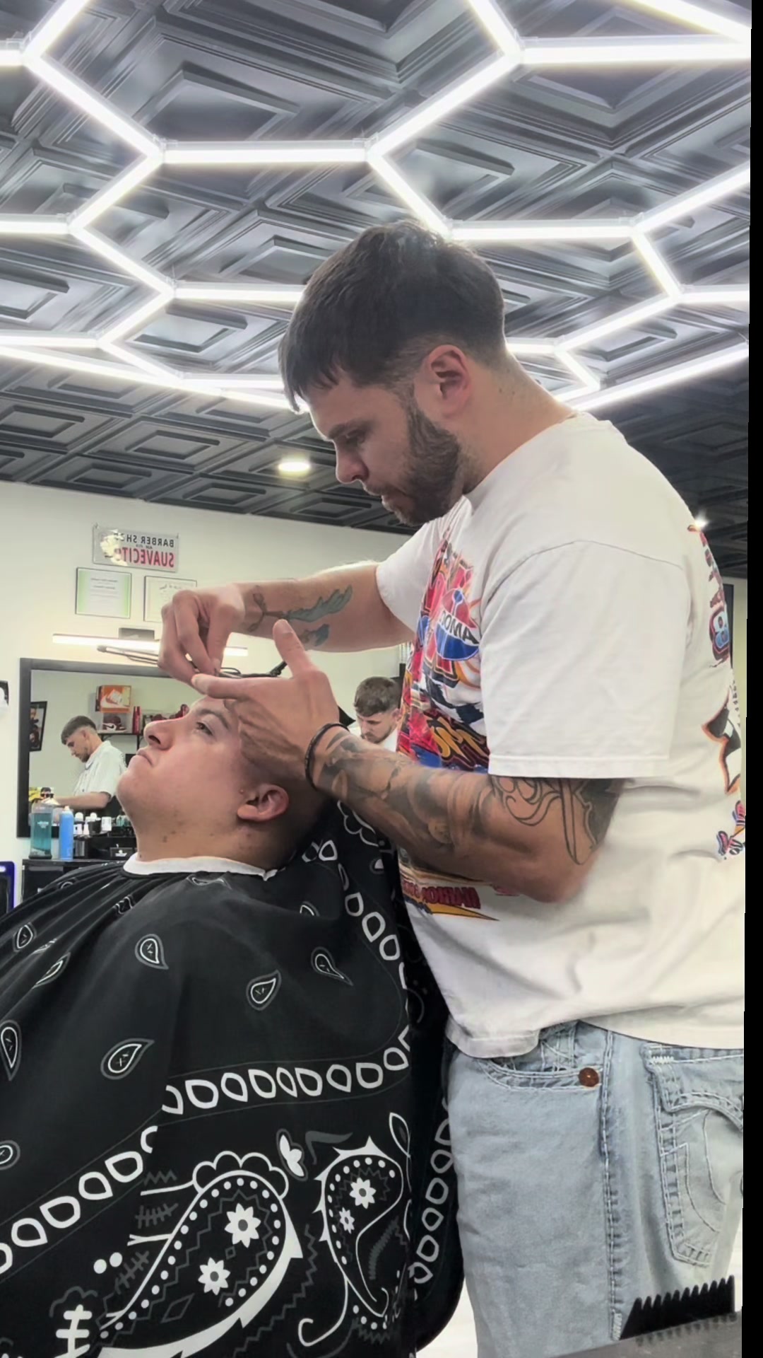 @OFFTHEGRID-BARBER
