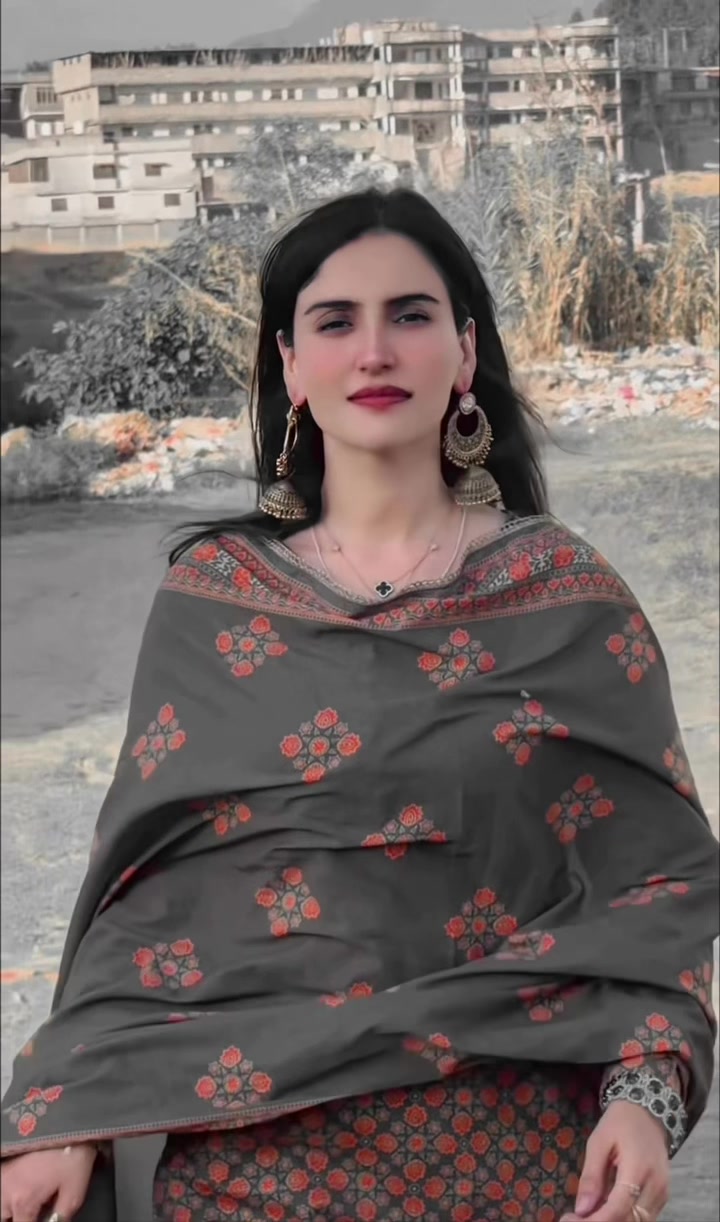 @Komalmalik♥️