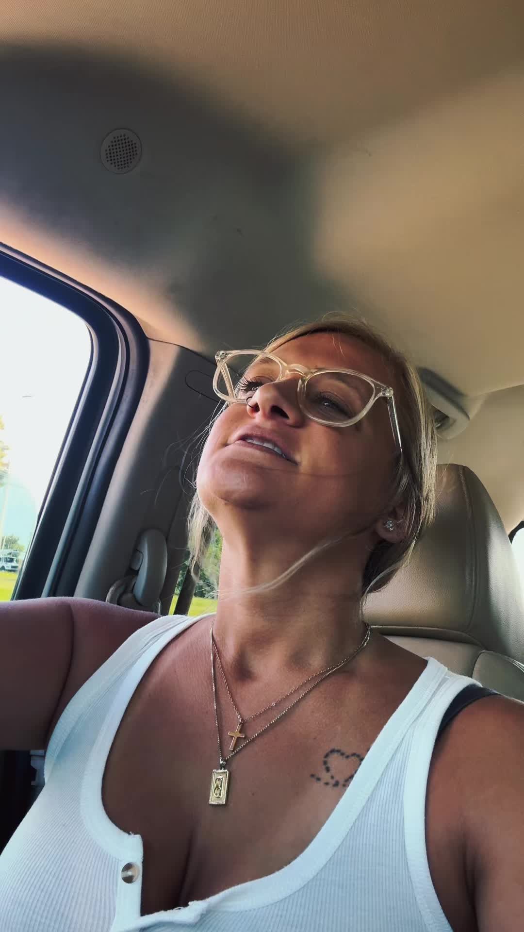 @Breezybrittney