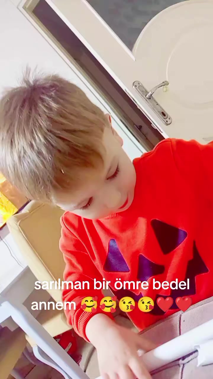 @SİDNEY💛❤️🩵