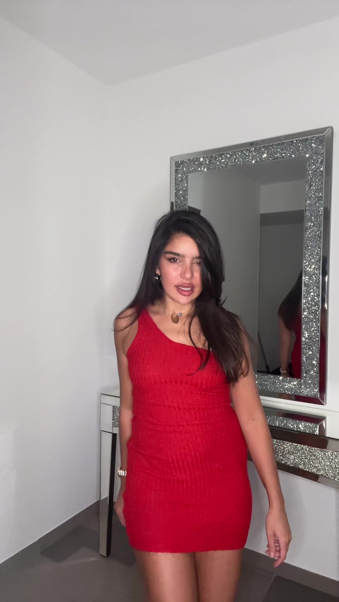 @Bella