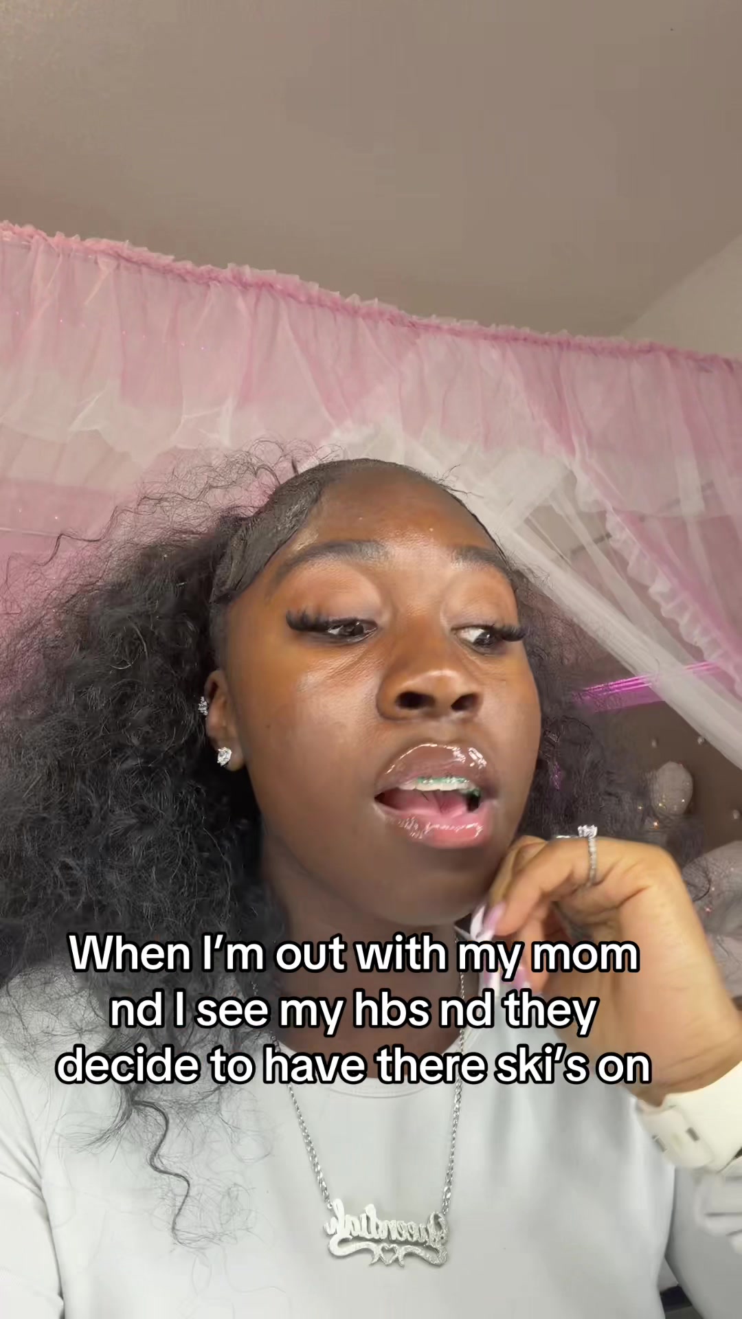 @liahbanksss