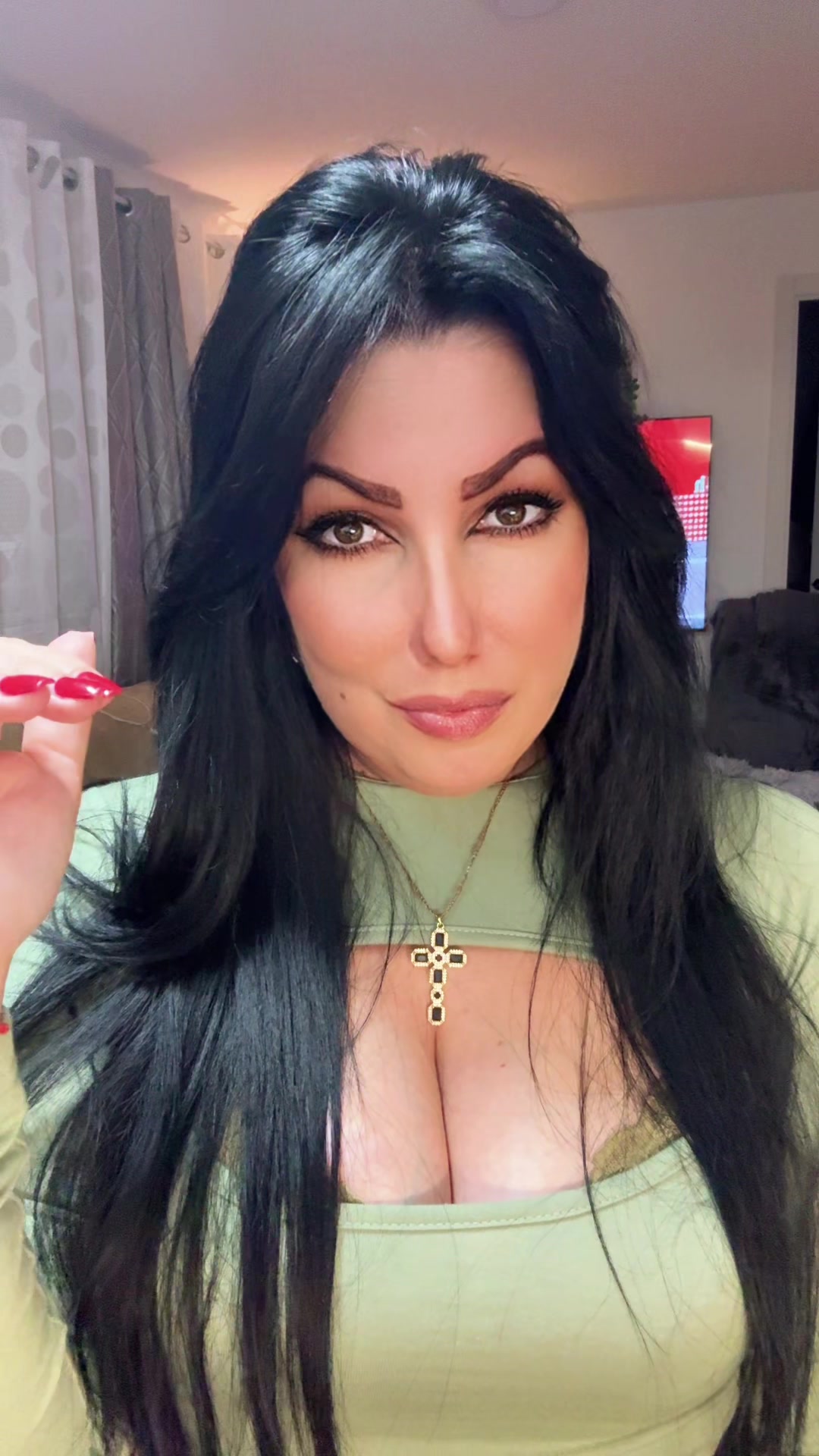 @𝐑𝐨𝐬𝐚 𝐄𝐥𝐞𝐧𝐚 ✨🤍✨
