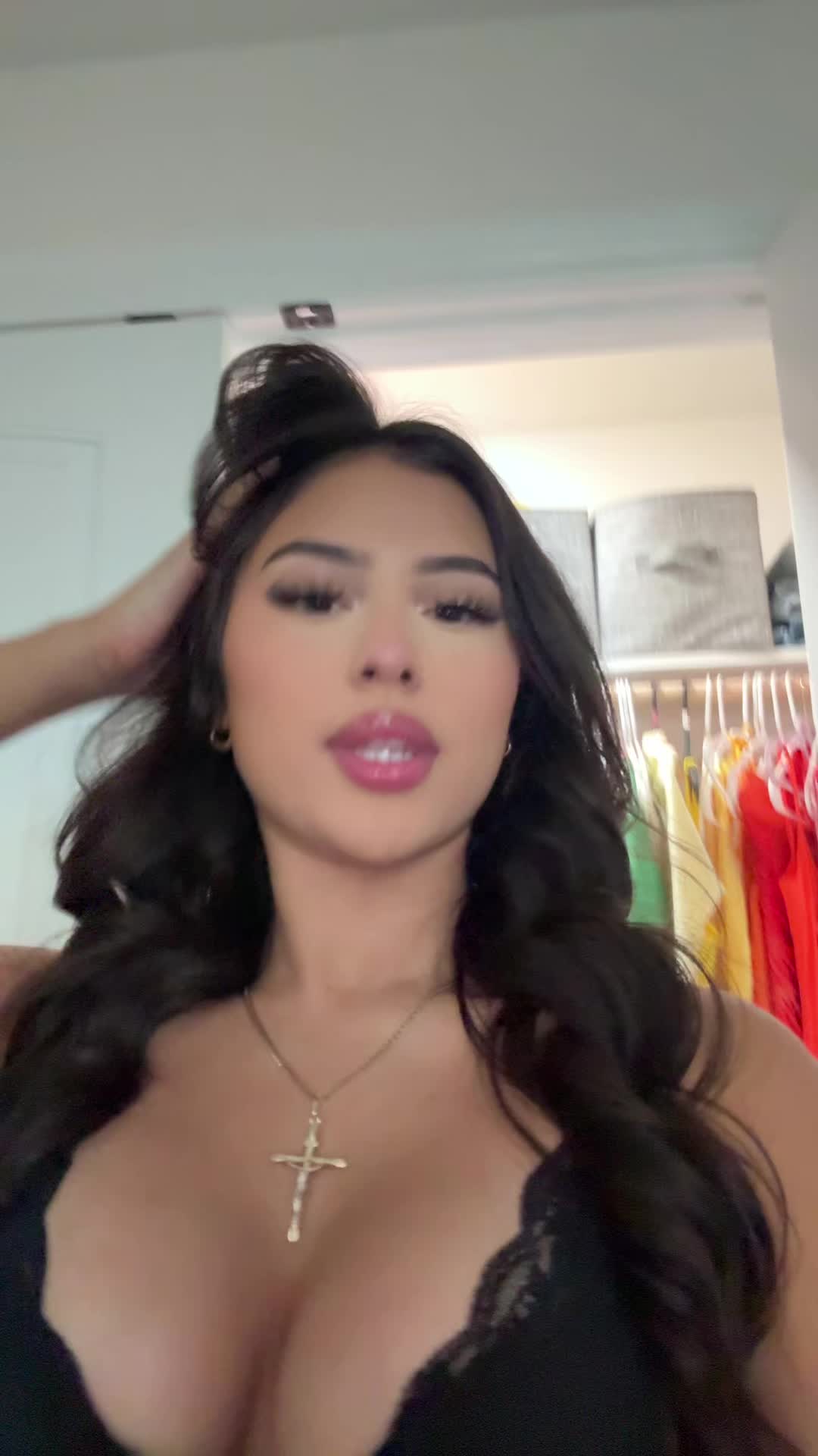 @lifeofanahi