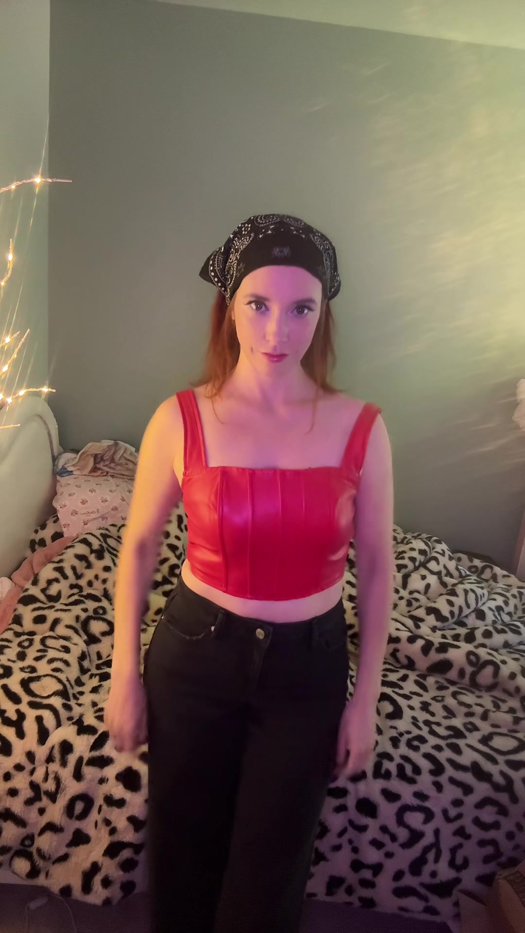 @Julia&ensp;🕷🤍🖤