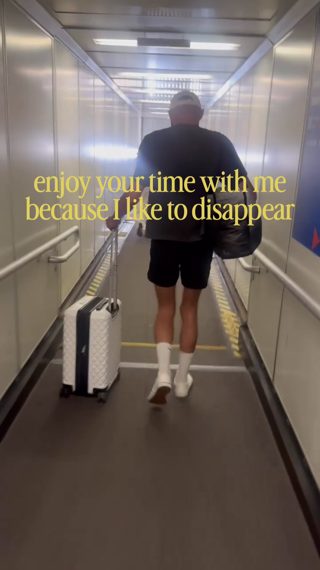 @Your traveling friend ✈️