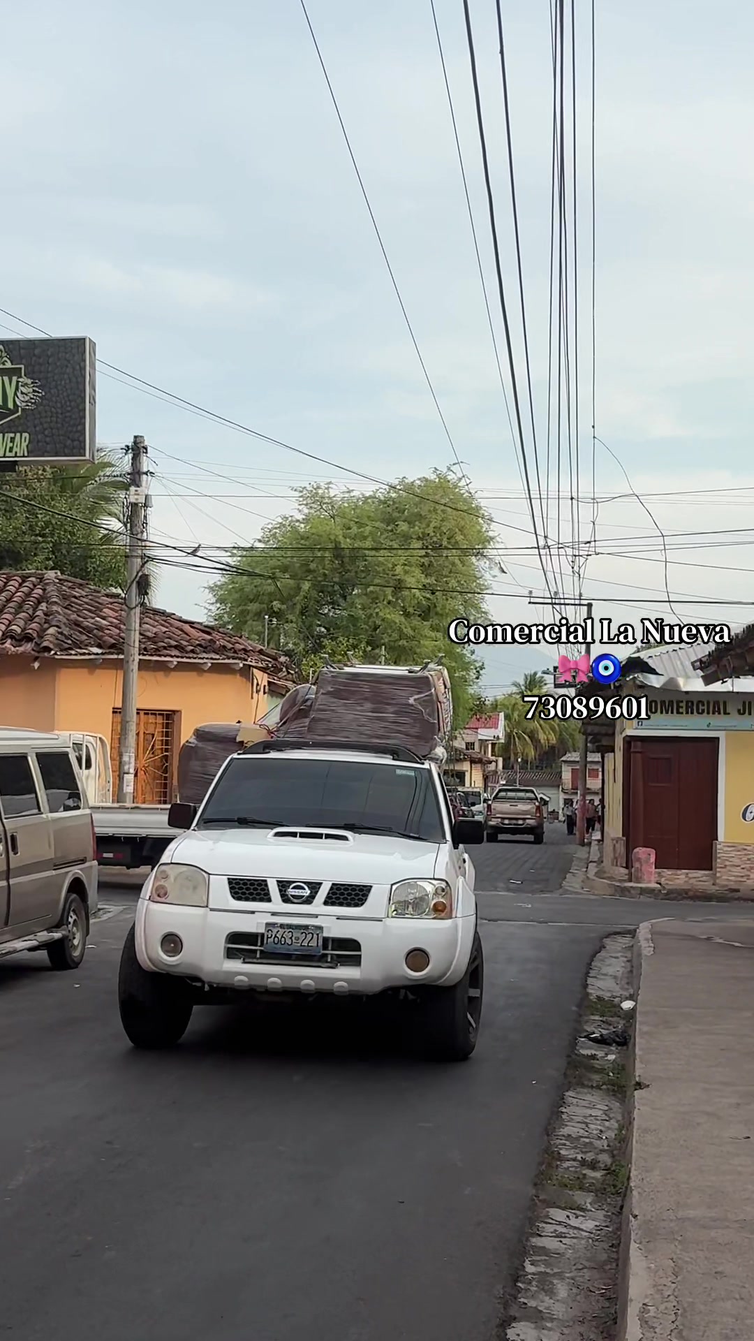 @comercial la nueva oficial1