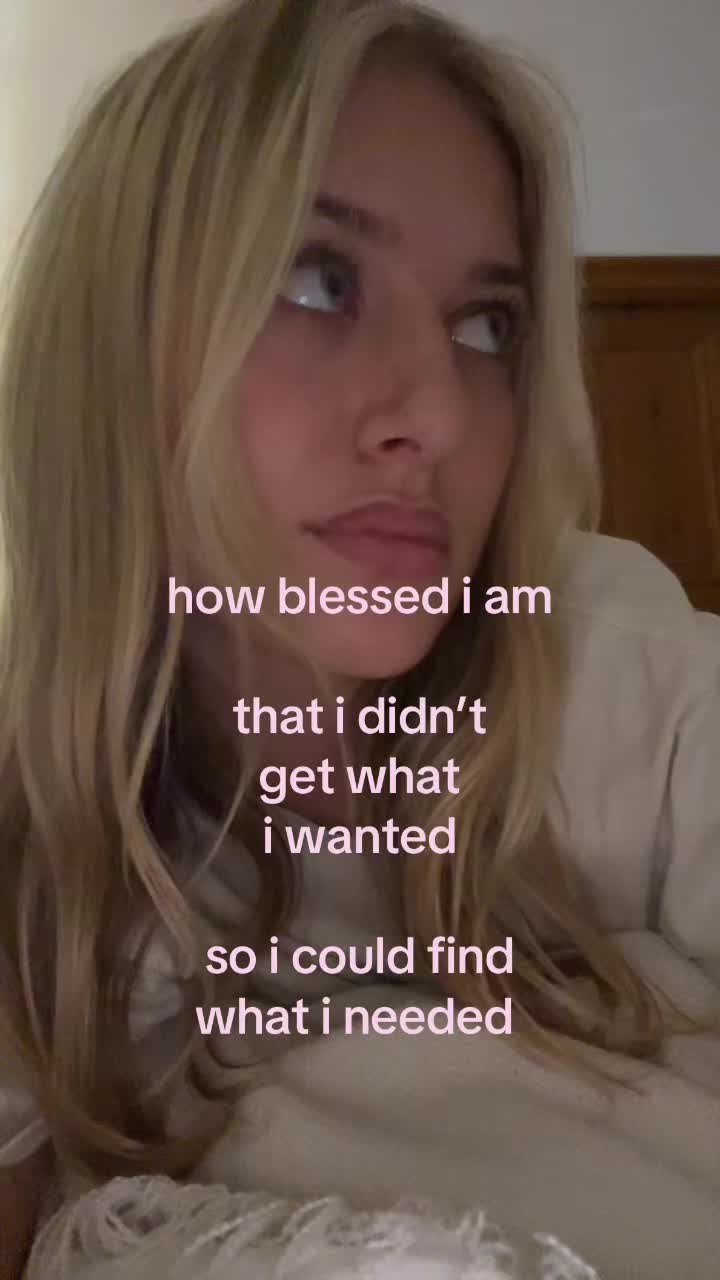 @zoeyjoline_