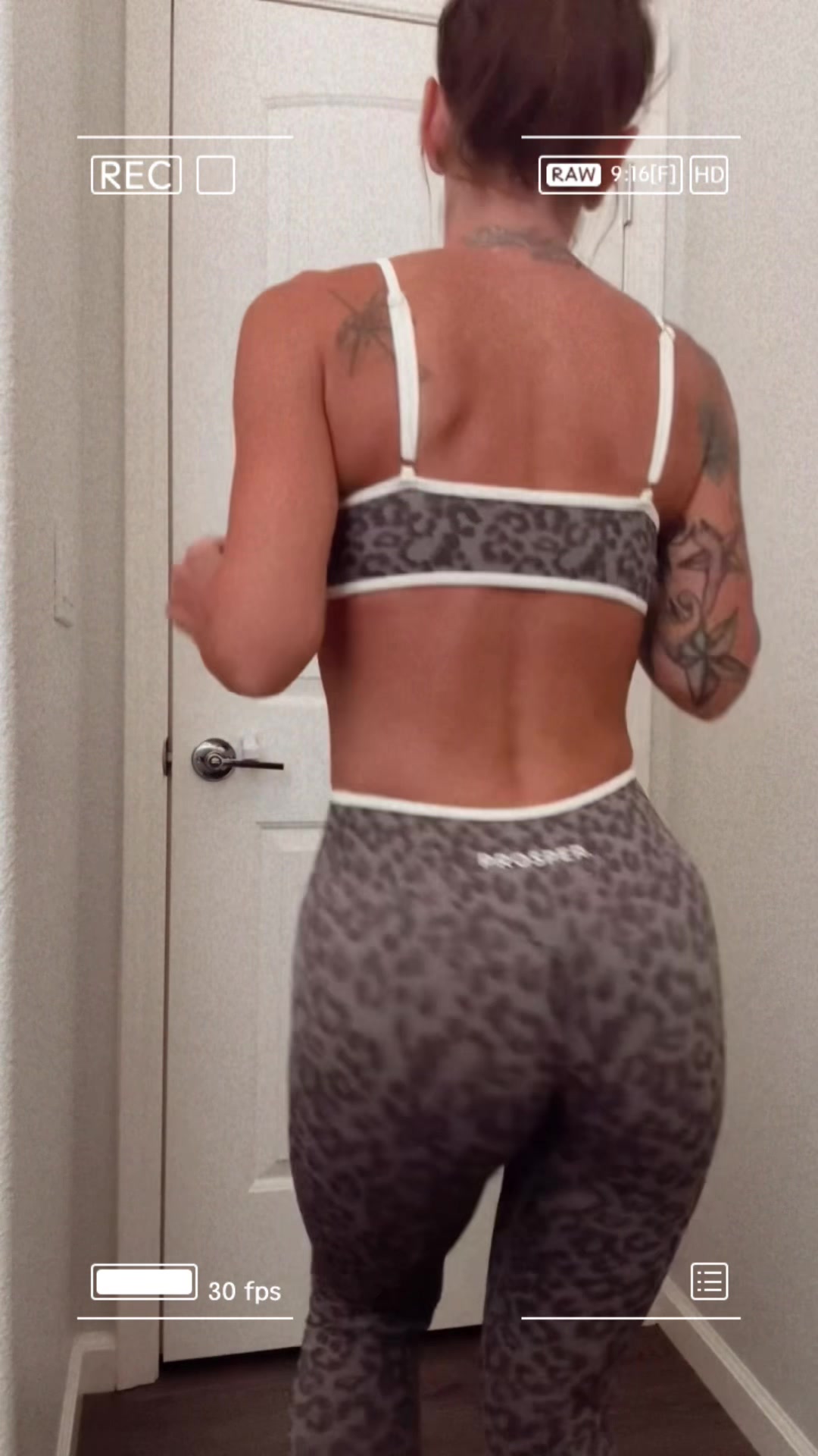 @stinahudak