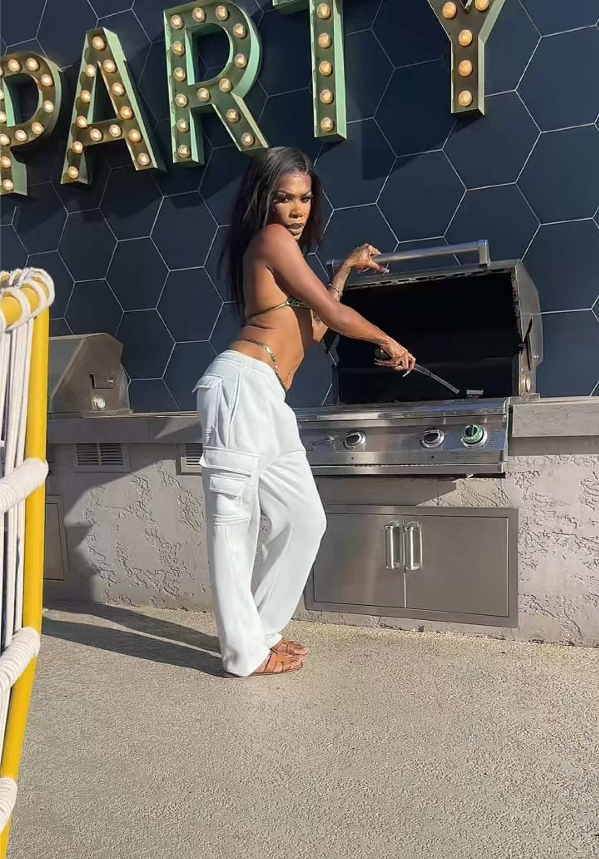 @HallayahSade