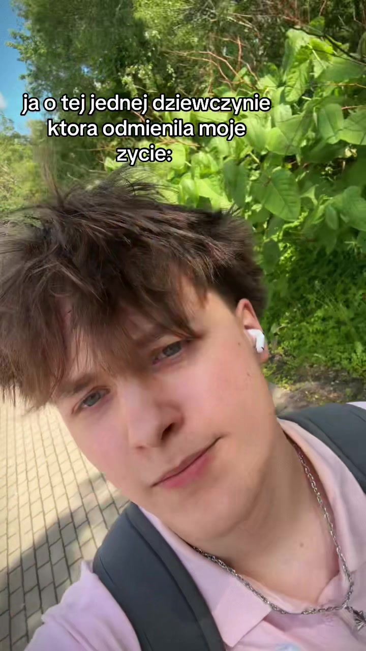 @redrosetroy