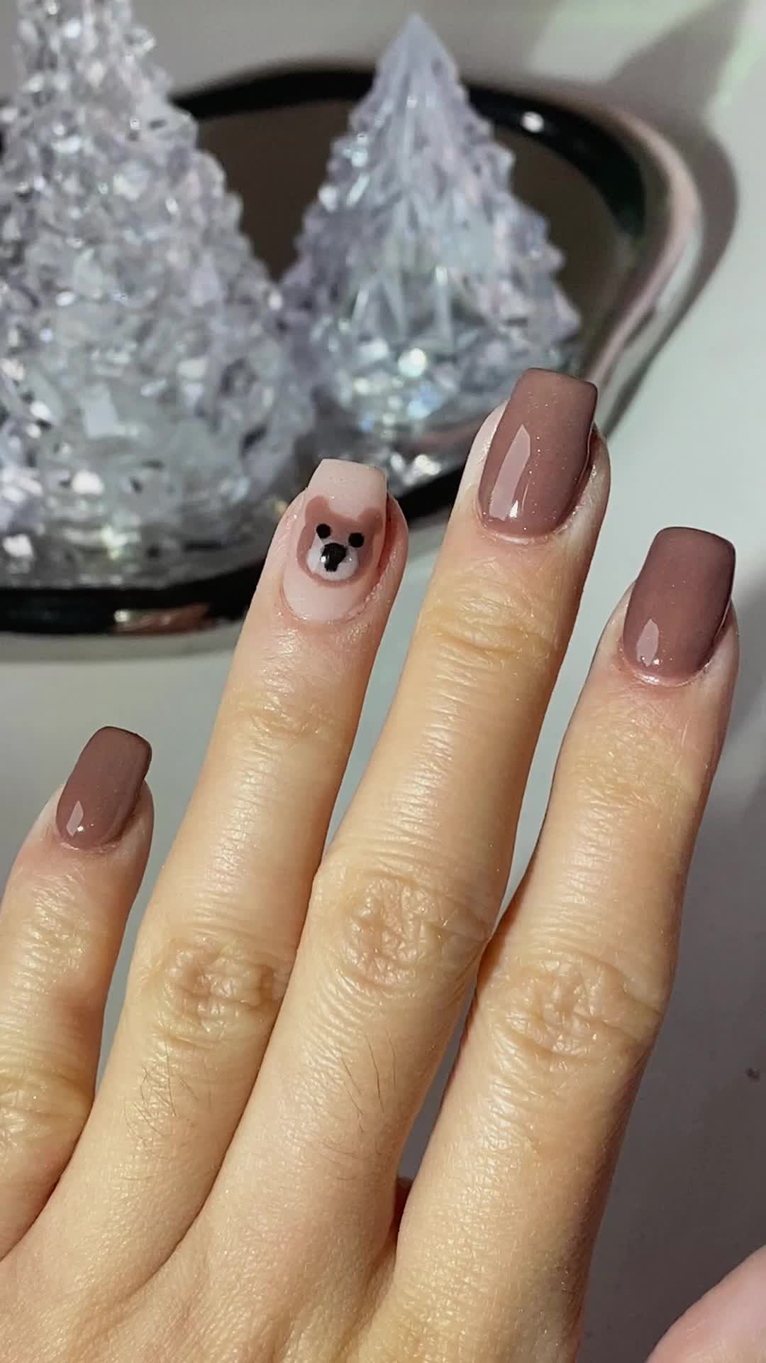 @Sharon_dipnails