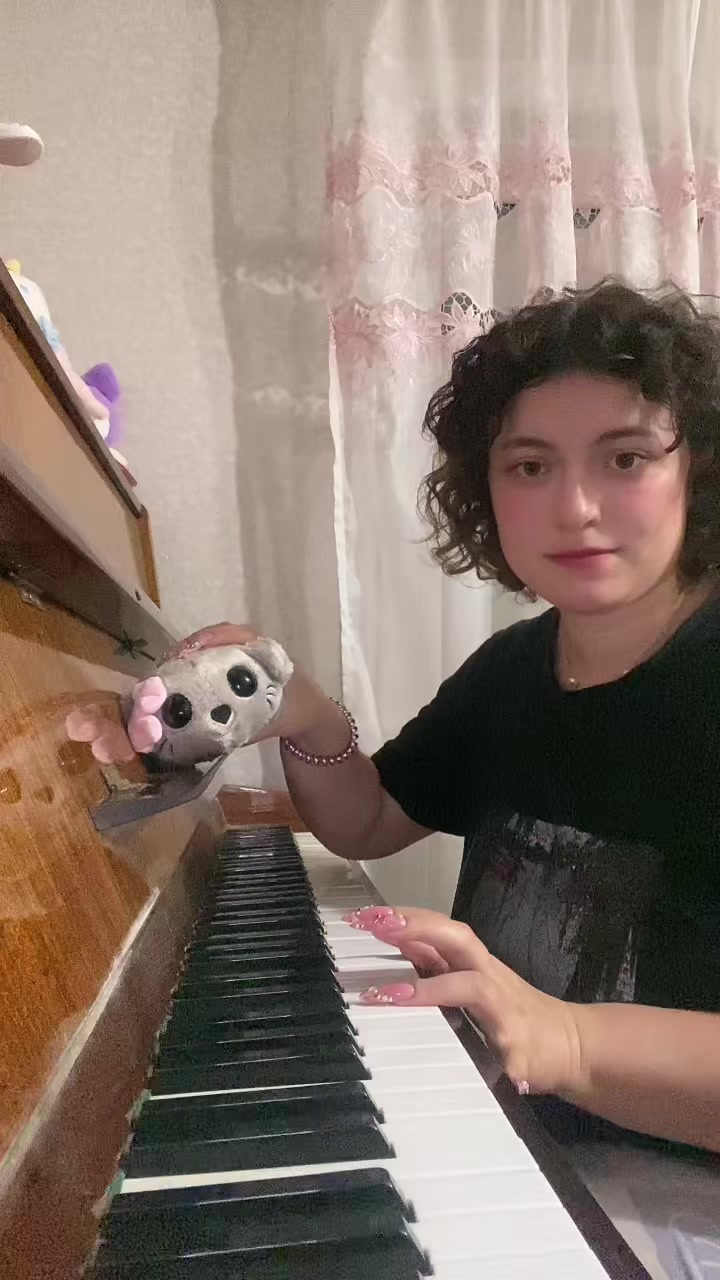 @Таєчка☀️
