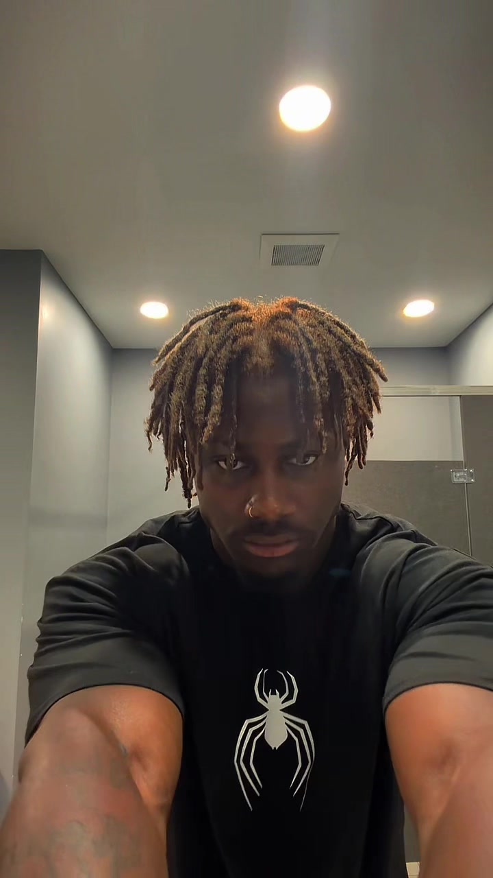 @Q