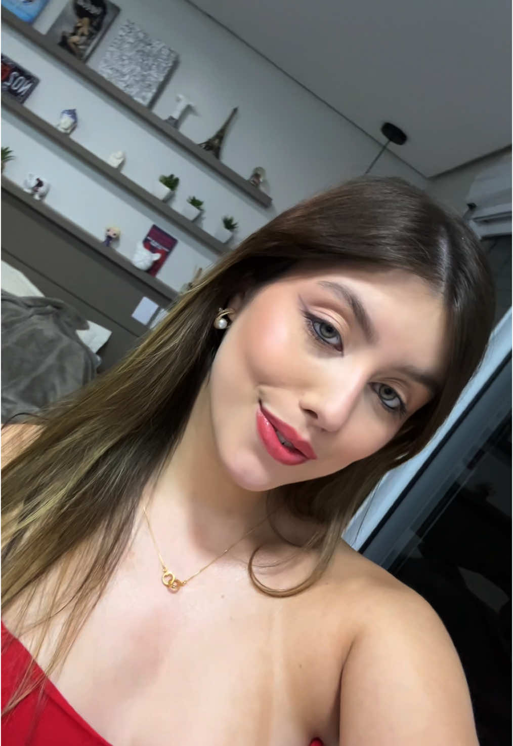 @Laura Savian