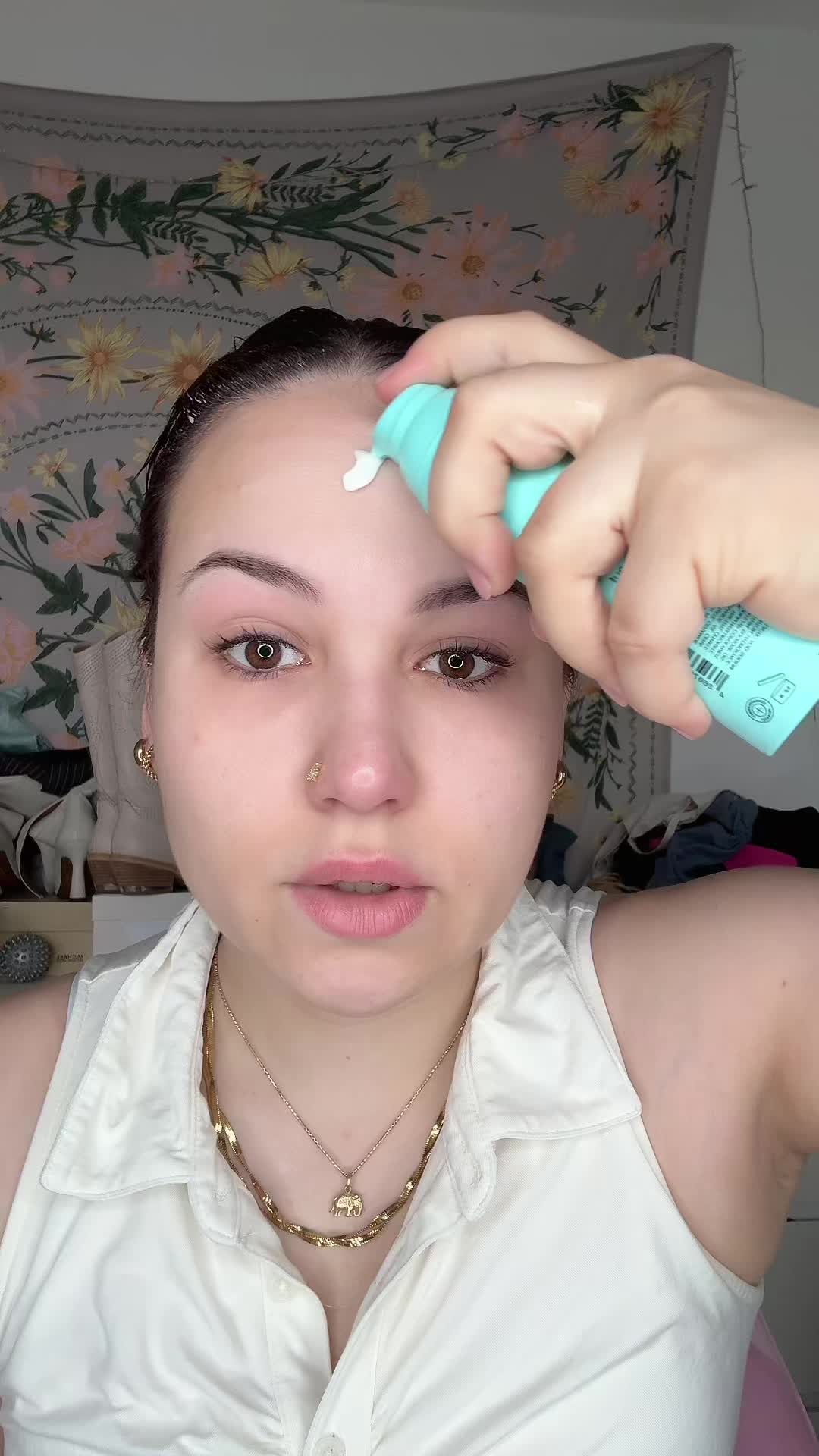 @laurassoberlife