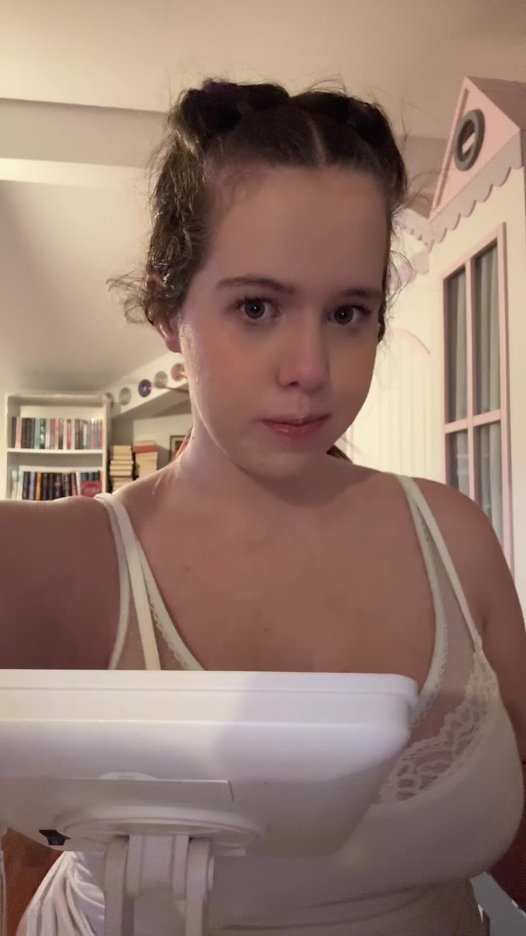 @🛹📚🥊🎭🦮