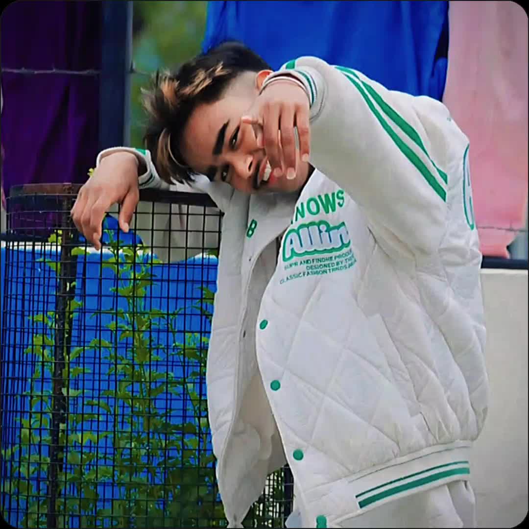 @LØYål 🦋 BøY🌟👑